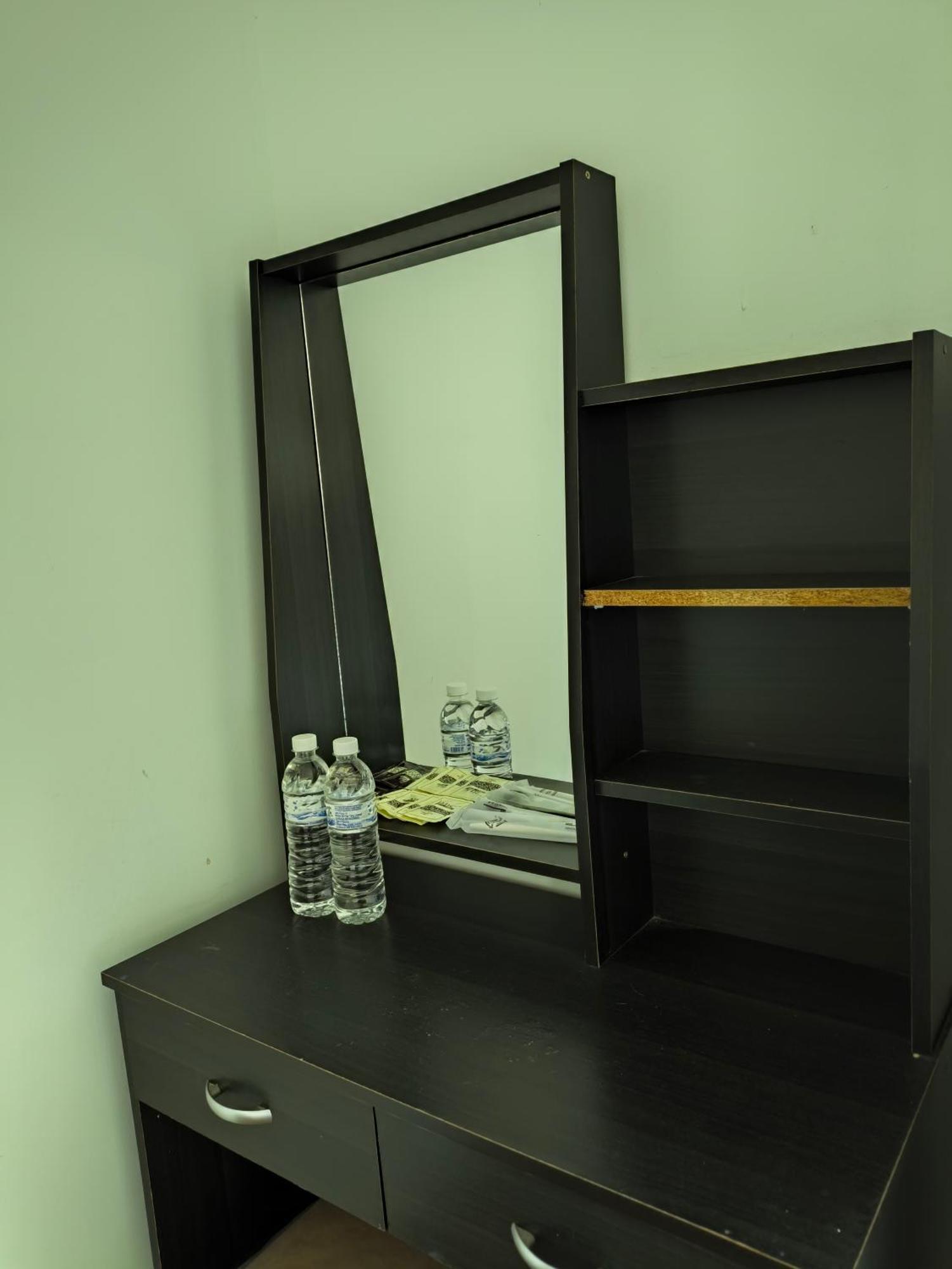 Natol Homestay - Kuching Home Penthouse Airport Road Bagian luar foto