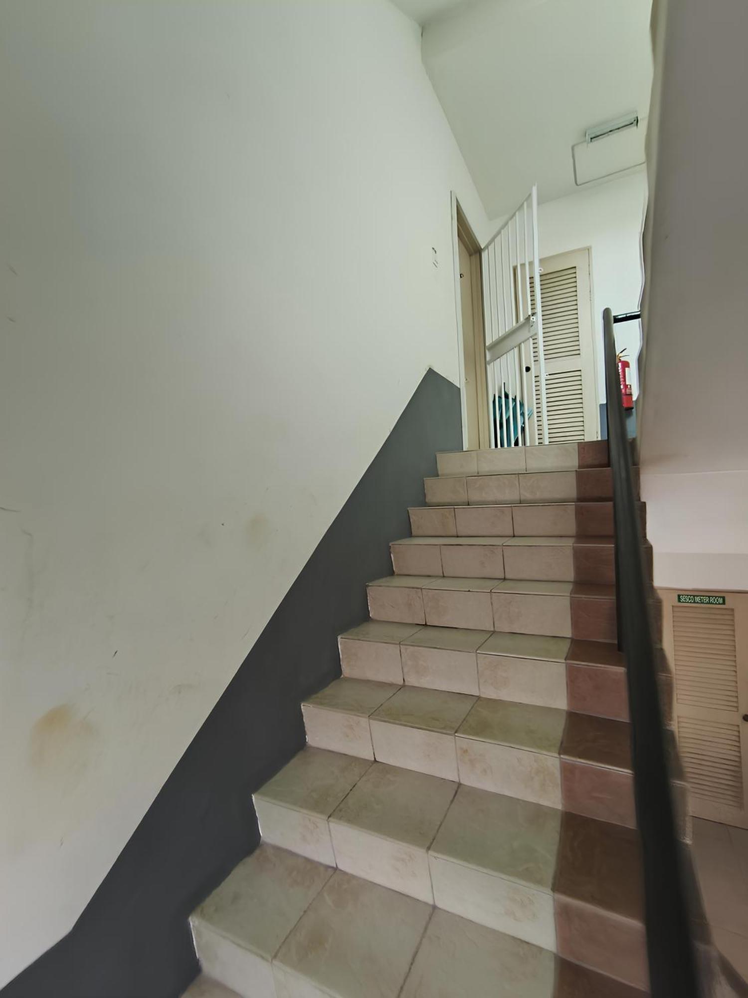 Natol Homestay - Kuching Home Penthouse Airport Road Bagian luar foto